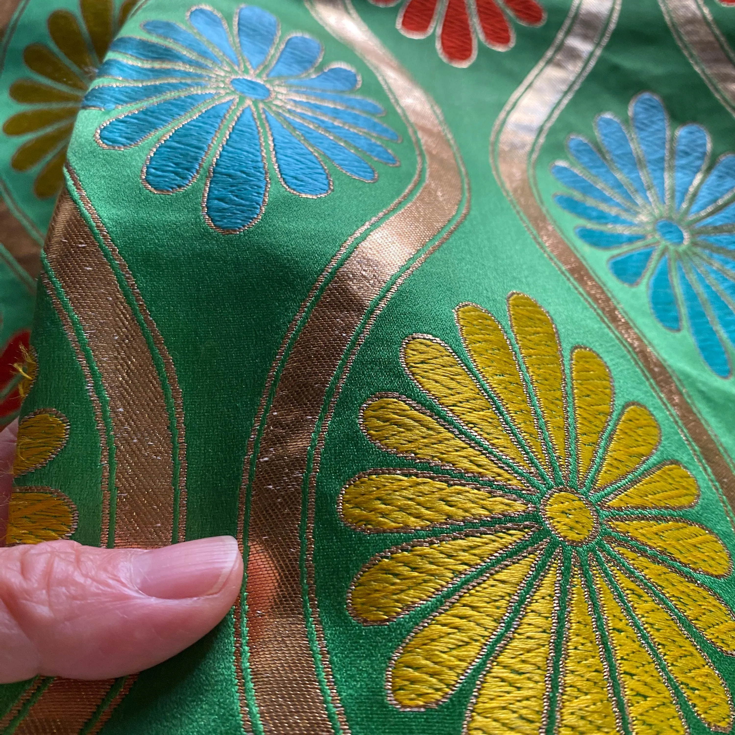 Clutch Purse, Green Women's Bag, Chrysanthemum,  Cylindrical shape, Evening Bag, No gusse, One of a kind, Japanese Vintage Kimono Obi,　
