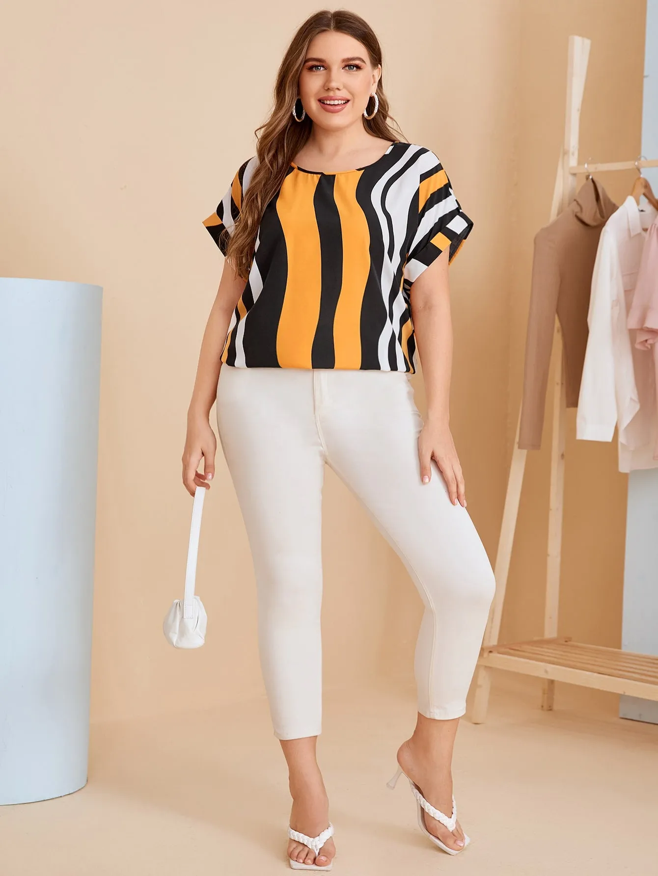 Colorblock Short Sleeve Round Neck Regular Plus Size Blouse