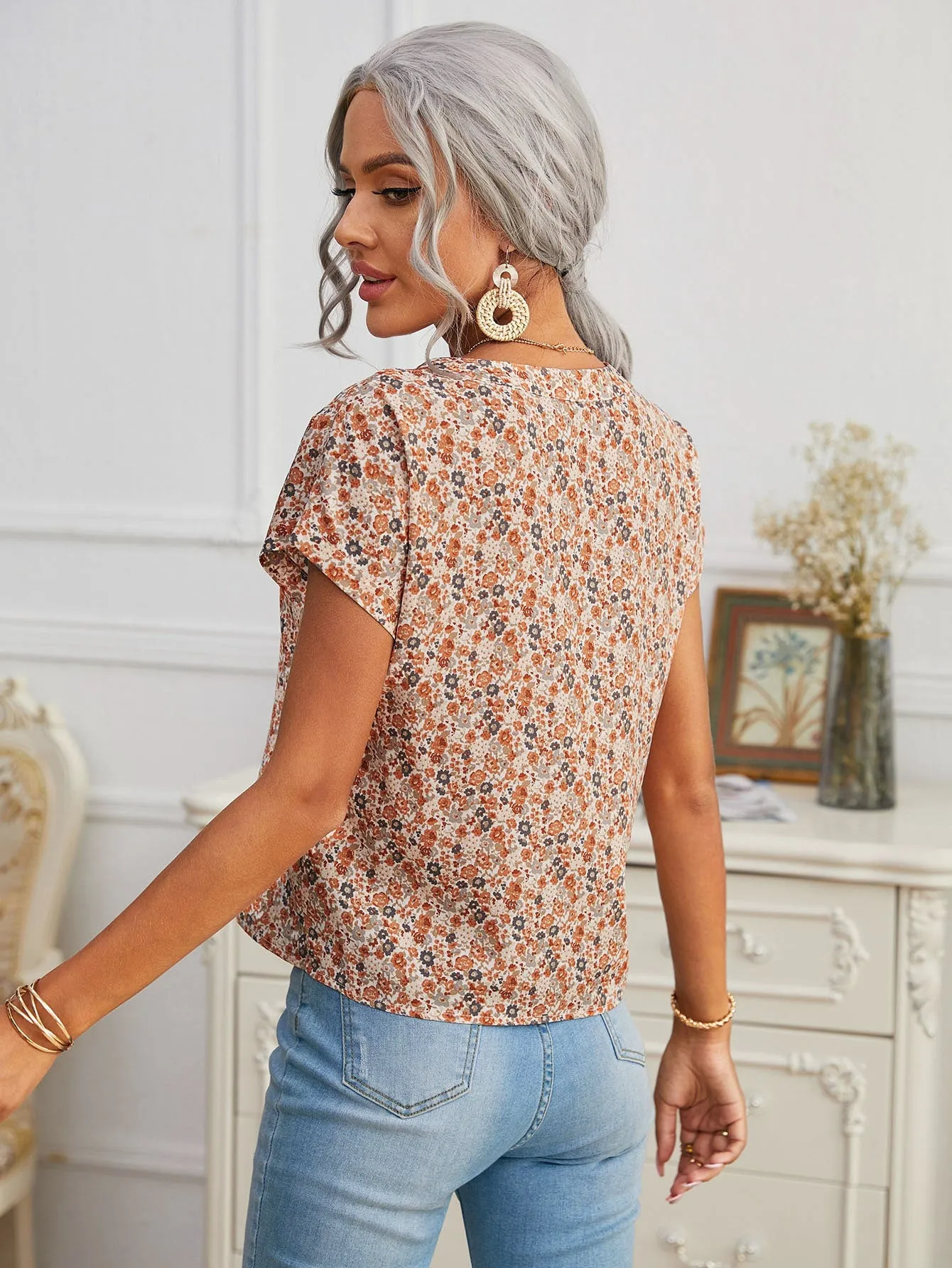 Ditsy Floral V Neck Top