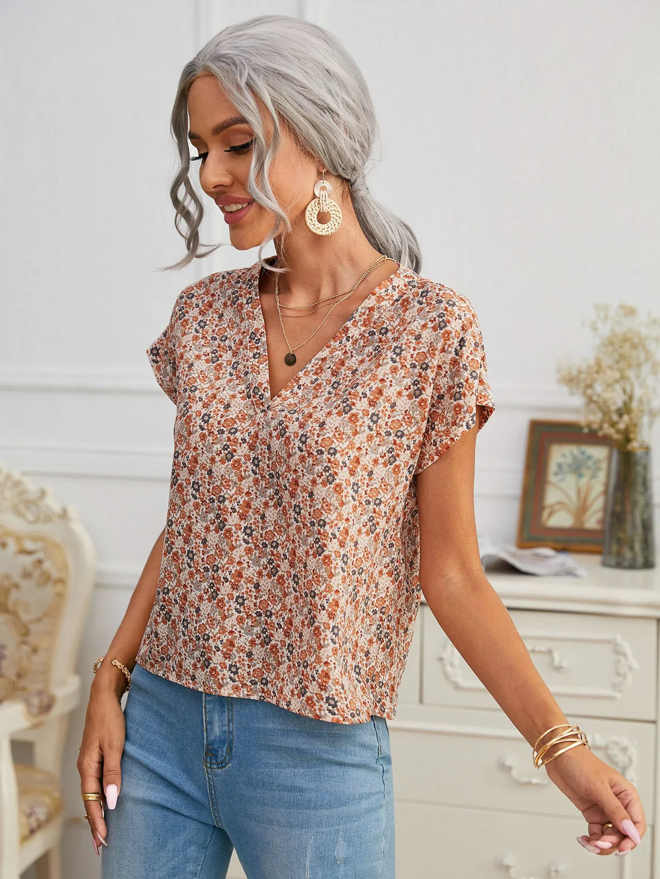 Ditsy Floral V Neck Top